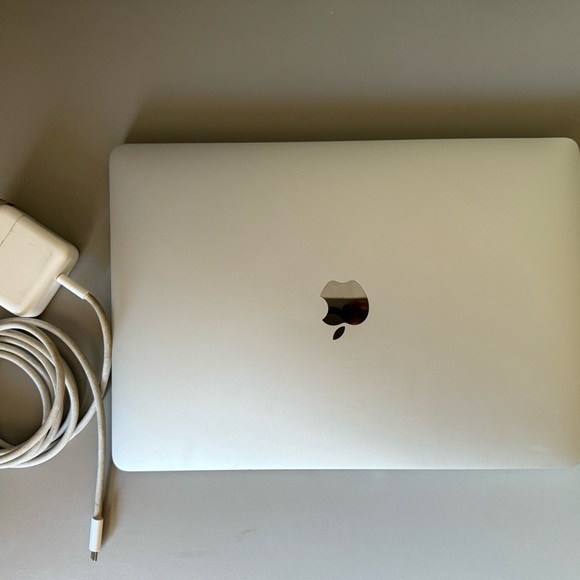 Apple Laptop in Silver